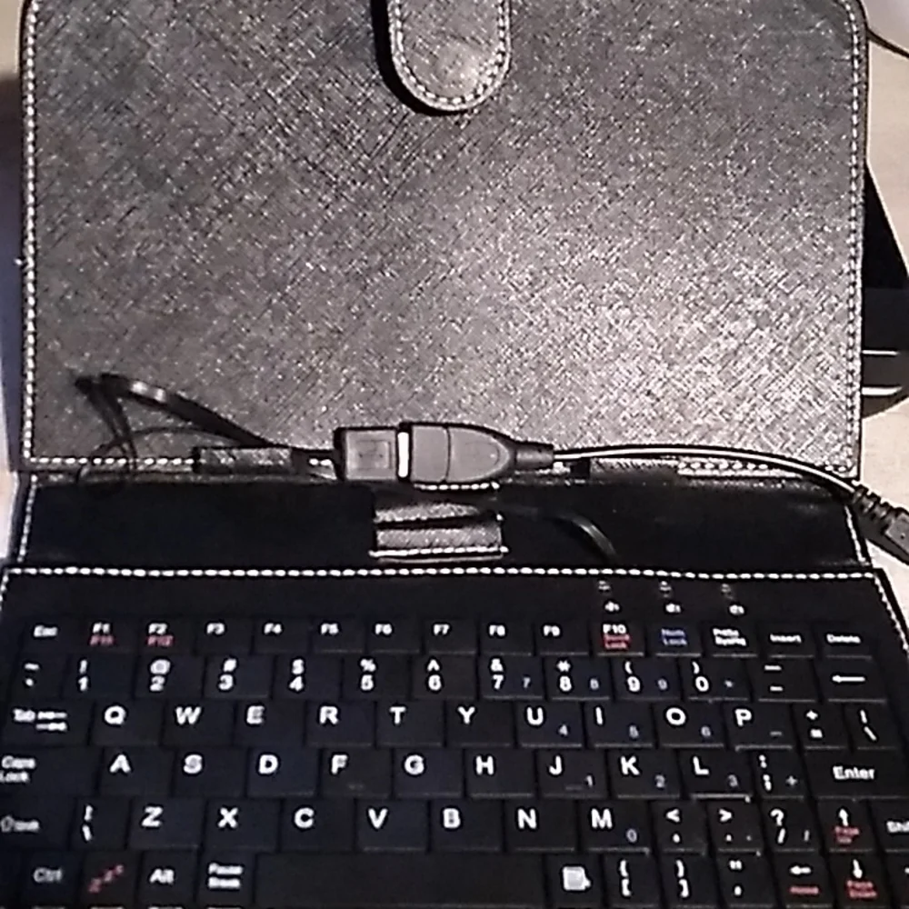 Universal USB keyboard case